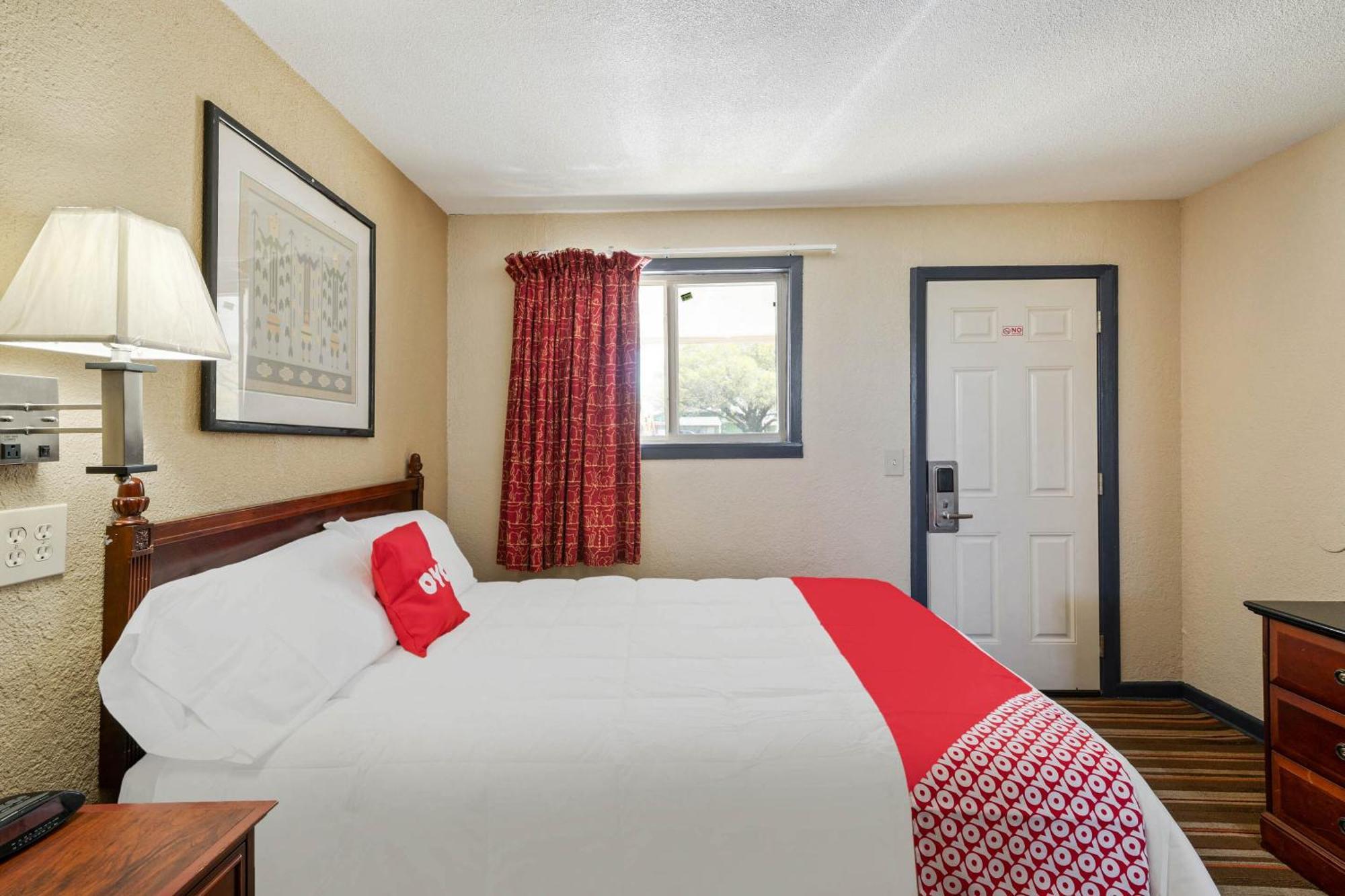 Oyo Hotel Luling Tx Downtown I-10/Us-90 Экстерьер фото
