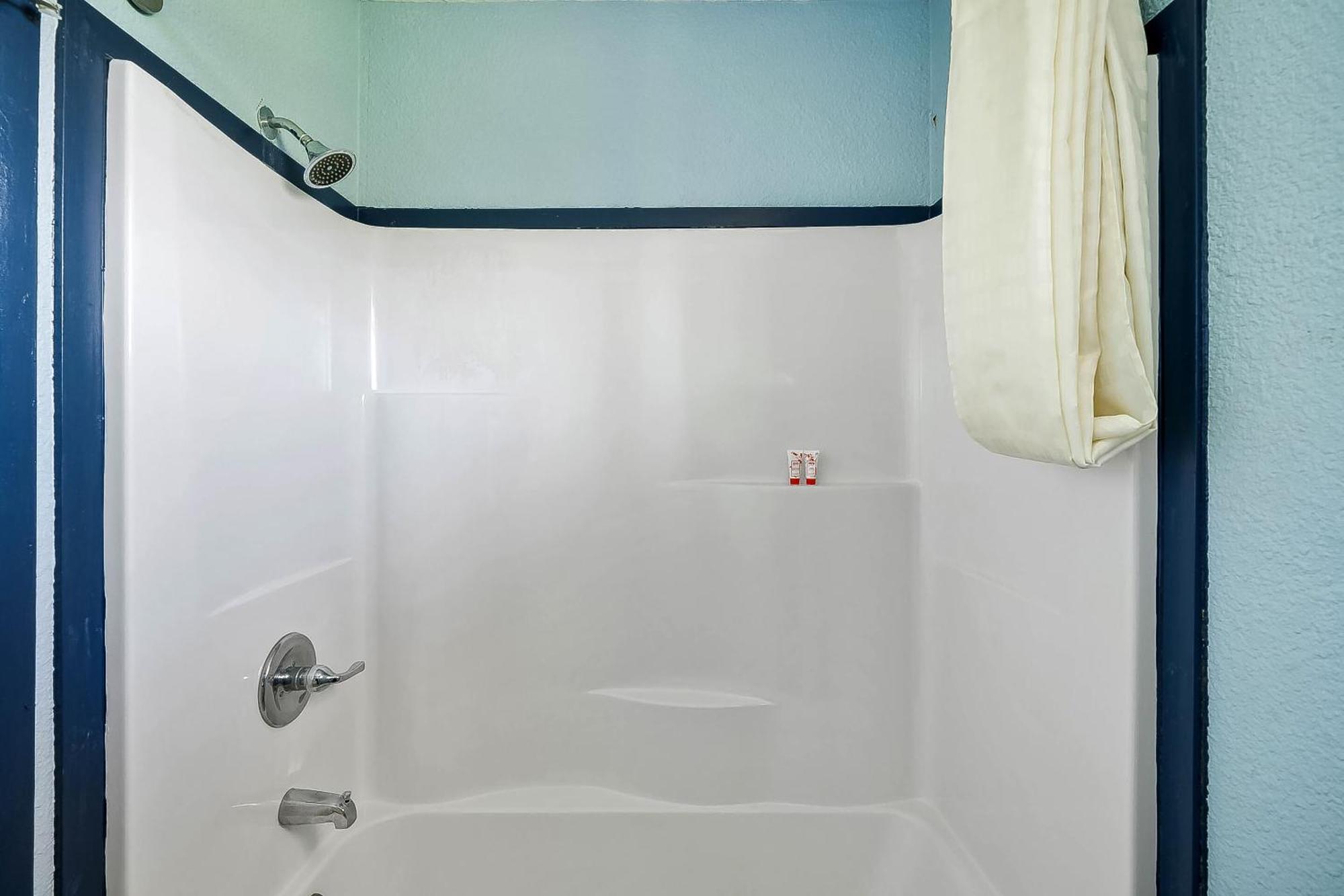Oyo Hotel Luling Tx Downtown I-10/Us-90 Экстерьер фото